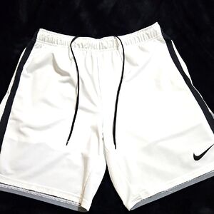 Nike Men's Dri Fit White Shorts with Black Accents NO STAINS- LIKE NEW